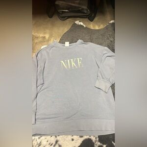 Women’s Nike crewneck size large one small stain